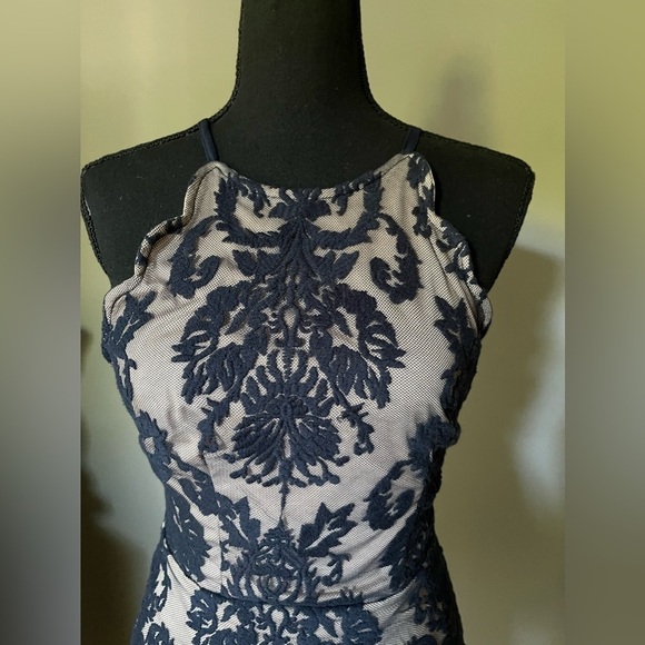 Xenia Boutique lace black and nude dress - Picture 4 of 8